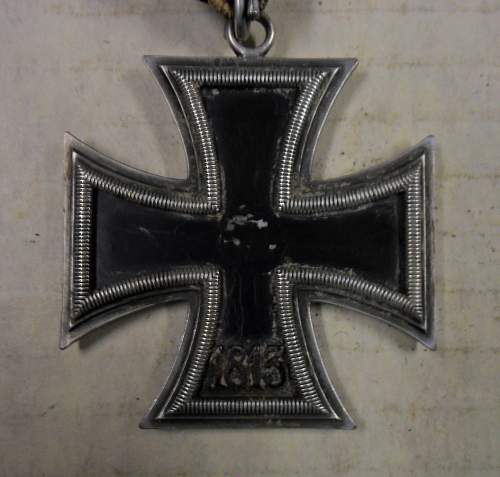 Ritterkreuz des Eisernes Kreuz, original or reproduction?   This is Kreuz #2.