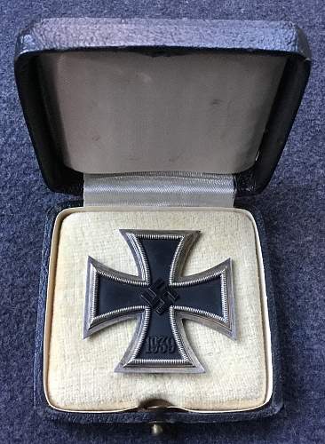 Eisernes Kreuz 1. Klasse, early unmarked K&amp;Q