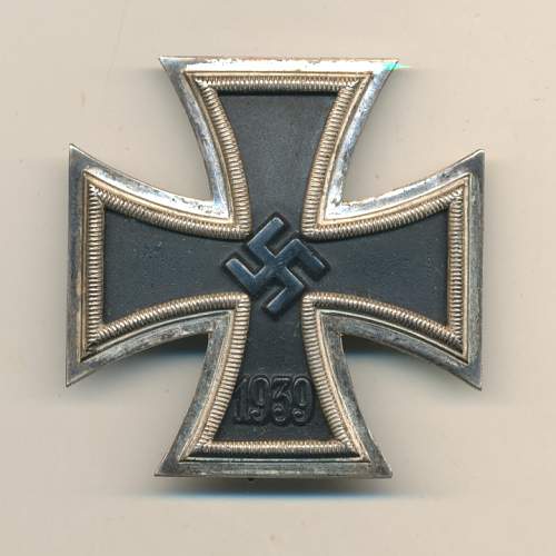 Please help ,EISERNES KREUZ 1. KLASSE 1939  &quot;26&quot;