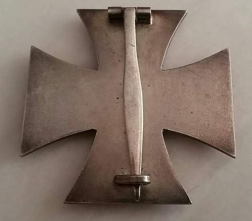 Eisernes Kreuz 2. Klasse - Iron Cross 2nd Class. original or fake??