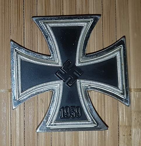 Eisernes Kreuz 1. Klasse unmarkiert - Hersteller Souval?