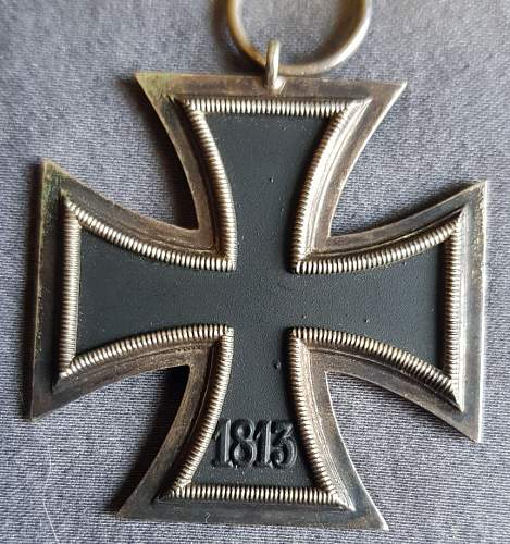 Need Help identifying this Eisernes Kreuz 1939 2.Klasse