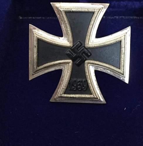 Eisernes Kreuz 1. Klasse - 26 marked B.H. Mayer