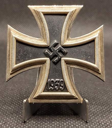Eisernes Kreuz 1. Klasse. Bitte um Meinungen