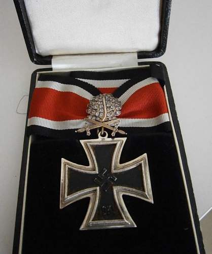 Hans Ulrich Rudel Knight's Cross with Golden Oak Leaves Swords and Diamonds (Ritterkreuz des Eisernen Kreuzes)?