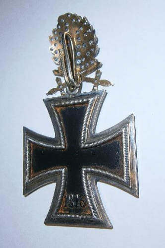 Hans Ulrich Rudel Knight's Cross with Golden Oak Leaves Swords and Diamonds (Ritterkreuz des Eisernen Kreuzes)?