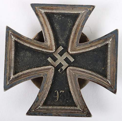 Eisernes Kreuz 1. Klasse L58 screw back Original or Fake?