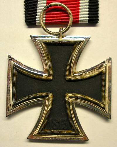 Unmarked Eisernes Kreuz 2 Klasse, can it be identified?