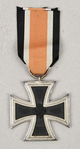 Eisernes Kreuz 2 Klasse, 1939. Need opinions.