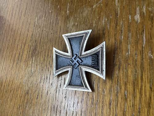 Is this Eisernes Kreuz 1. Klasse Authentic to WW2 era?