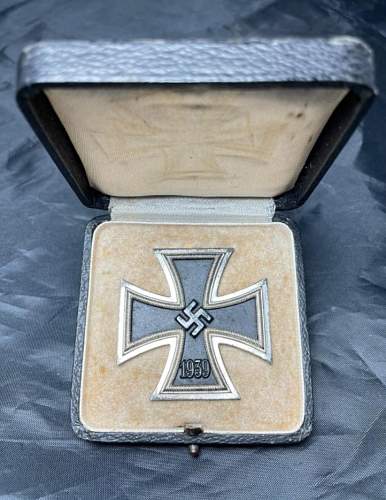 Need help with Cased Eisernes Kreuz 1. Klasse B.H Mayer &quot;26&quot;