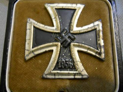Cased Eisernes Kreuz 1st Klasse...Thoughts Please?  Original or Fake?