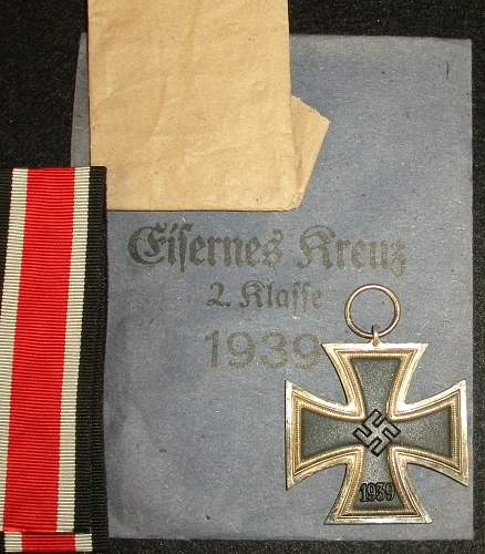 Eisernes Kreuz 2. Klasse, '1' marked, with packet