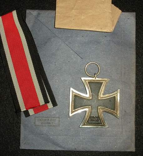 Eisernes Kreuz 2. Klasse, '1' marked, with packet