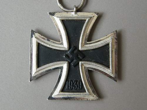 Eisernes Kreuz 2. klasse hersteller 13 original?