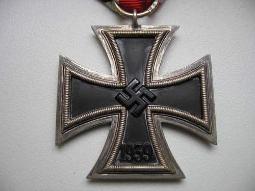 Eisernes Kreuz I. klasse und Eisernes Kreuz II. klasse.