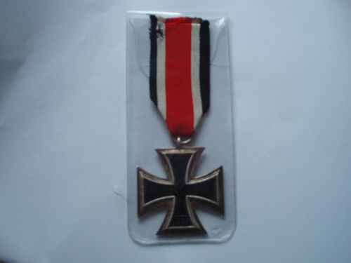 your opinion if this is a real 1939 Eisernes Kreuz please
