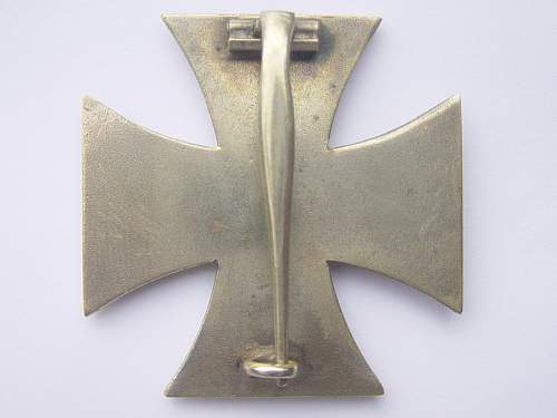 Eisernes Kreuz 1st Class 1939 by Paul Meybauer, Berlin.