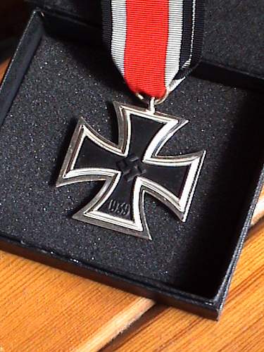 Eisernes Kreuz 2 mm100