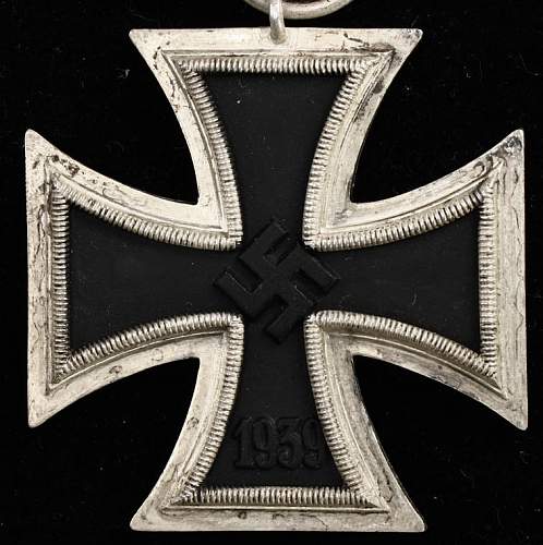 Eisernes Kreuz 2. Klasse - maker id?