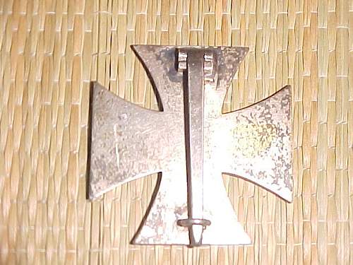 Can anyone help determine whether this iron cross is original?