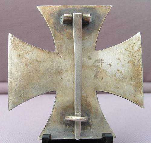 Eisernes Kreuz 1. Klasse, L/50 Godet Screw Back