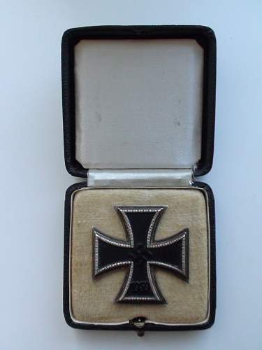 Iron Cross 1st CLass - Maker Identification