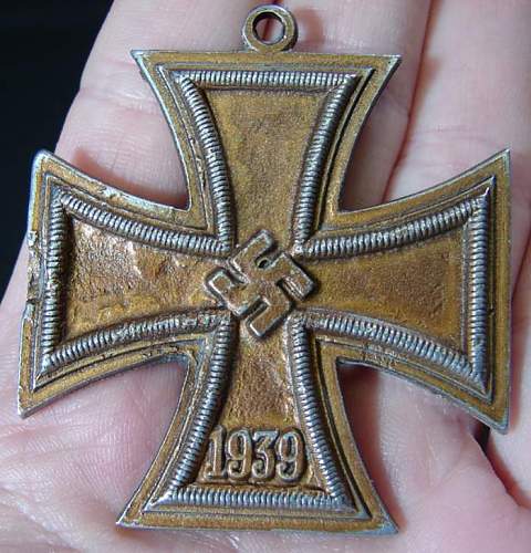 1939 German WW2 Iron Cross(?) Medal.  Odd Color?  Real/Repro??