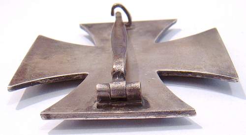 Eisernes Kreuz 1. Klasse, Souval - - Pin mark 65