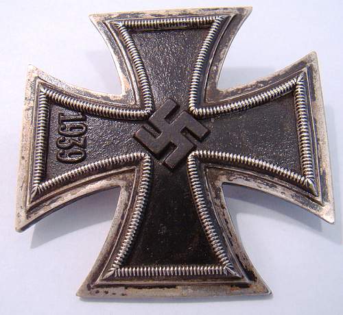 Eisernes Kreuz 1. Klasse, Souval - - Pin mark 65