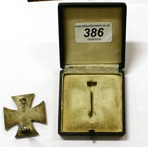 Eisernes Kreuz 1st Klasse with box real or fake