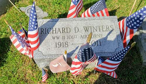 Major Winters grave in Ephrata, PA