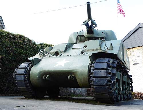 A Real Bulge Relic : Sherman M1(75) at Wibrin