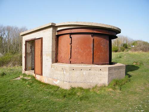 AA and Coastal Defence battery at Lavernock Point, S. Wales