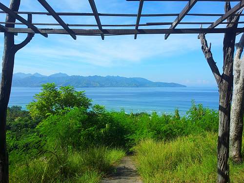 Japanese Patrol boat wreck and naval gun mounted caves on Gilli T , Indonesia