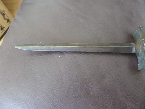 Interesting Fighting knife ?