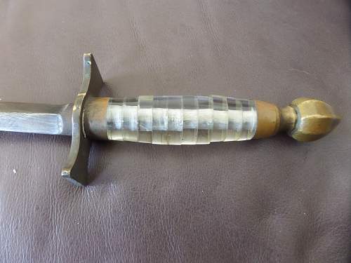 Interesting Fighting knife ?