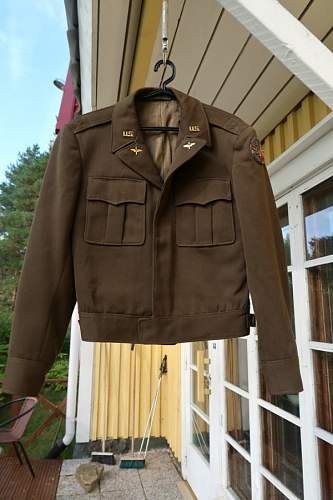 World War II ACE Captain Robert A. Karr jacket?