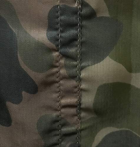 Camouflage parachute scarf with a difference