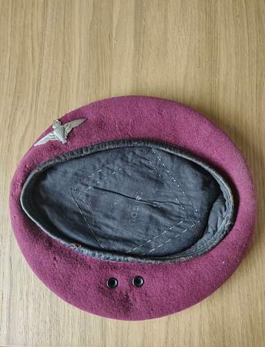 1943 para beret? Opinions valued