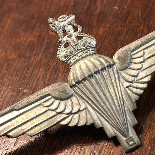 WW2 British Army Parachute Regiment Cap Badges