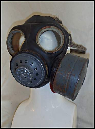 The British Lightweight Respirator