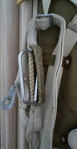 WW2 U.S. Airborne or Pilot's parachute harness?