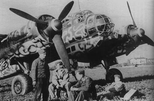 JU 88 Engine Cowling Latch ?