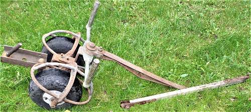 I.D. WW2 Tail wheels AHO and...WW2 Airfield Trolley adopted by RAF/Luftwaffe late war??