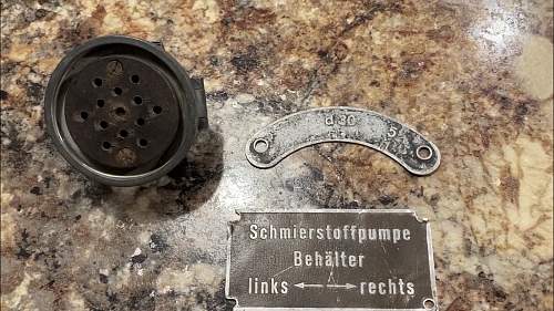 I need help identifying luftwaffe plane parts