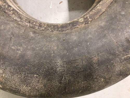 a ww2 aircraft Wheel: fighter or bomber?