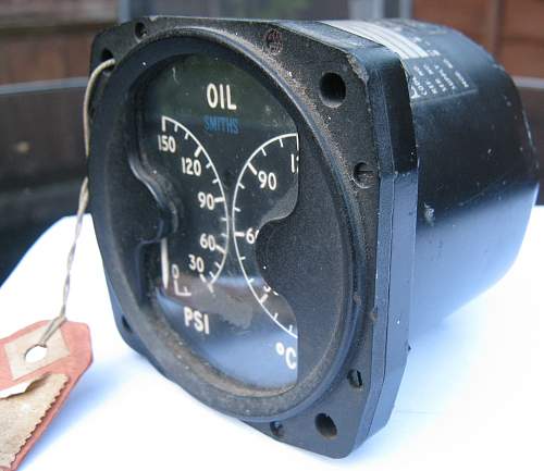 Dual oil gauge identification