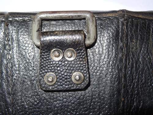 Unusual ammo pouch