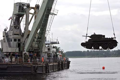 BT-5 tank found in Neva river, recovered in June 2007